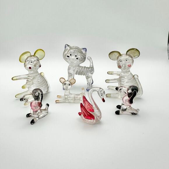 Vintage 70s Era Acrylic Lucite Clear Animal Menagerie Dog Cat Mouse Swan Mouse 7 - Picture 3 of 7